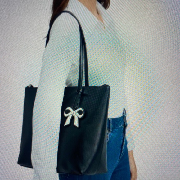 Kate Spade Casey Tote - Picture 4 of 6